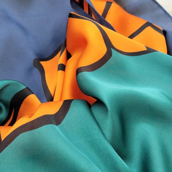 ✨Luxury Elegant Bandana Square Silky Scarf Soft Floral Green Blue Flowers Hyjab✨ - Picture 4 of 6